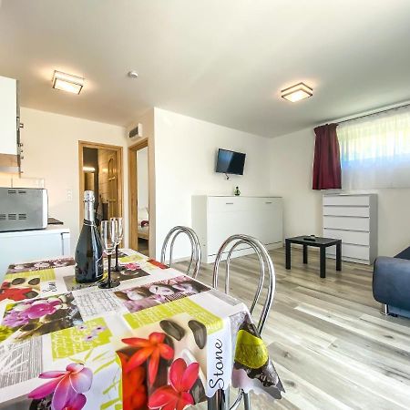 Feda Apartmanhaz Balatonboglar Exterior photo