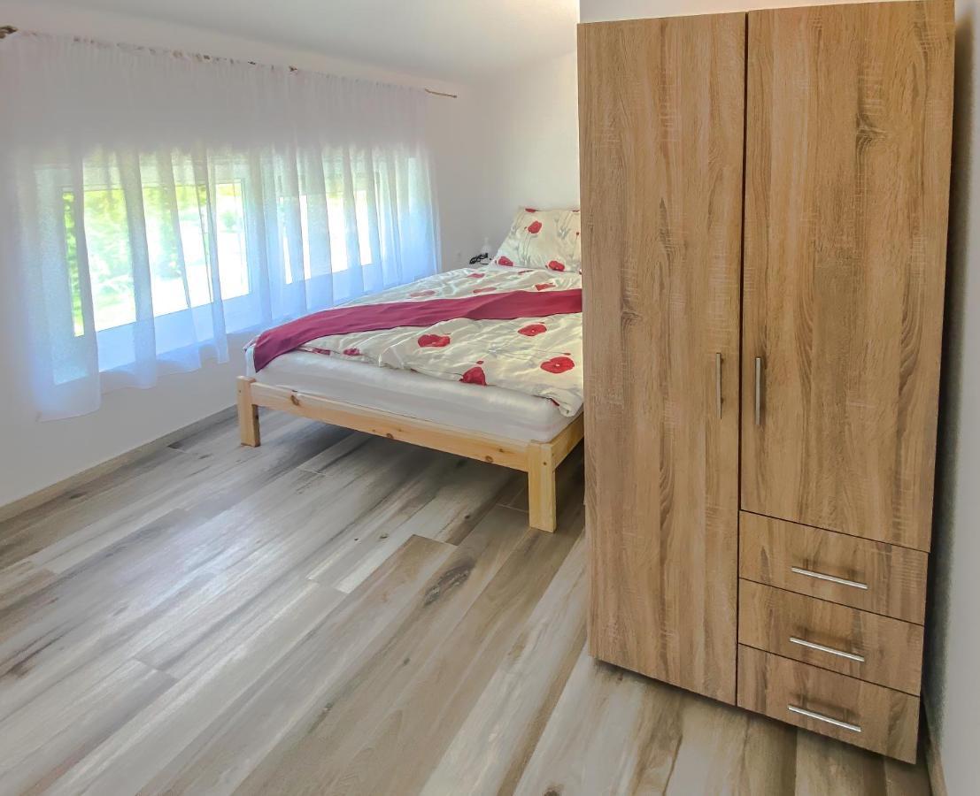 Feda Apartmanhaz Balatonboglar Exterior photo